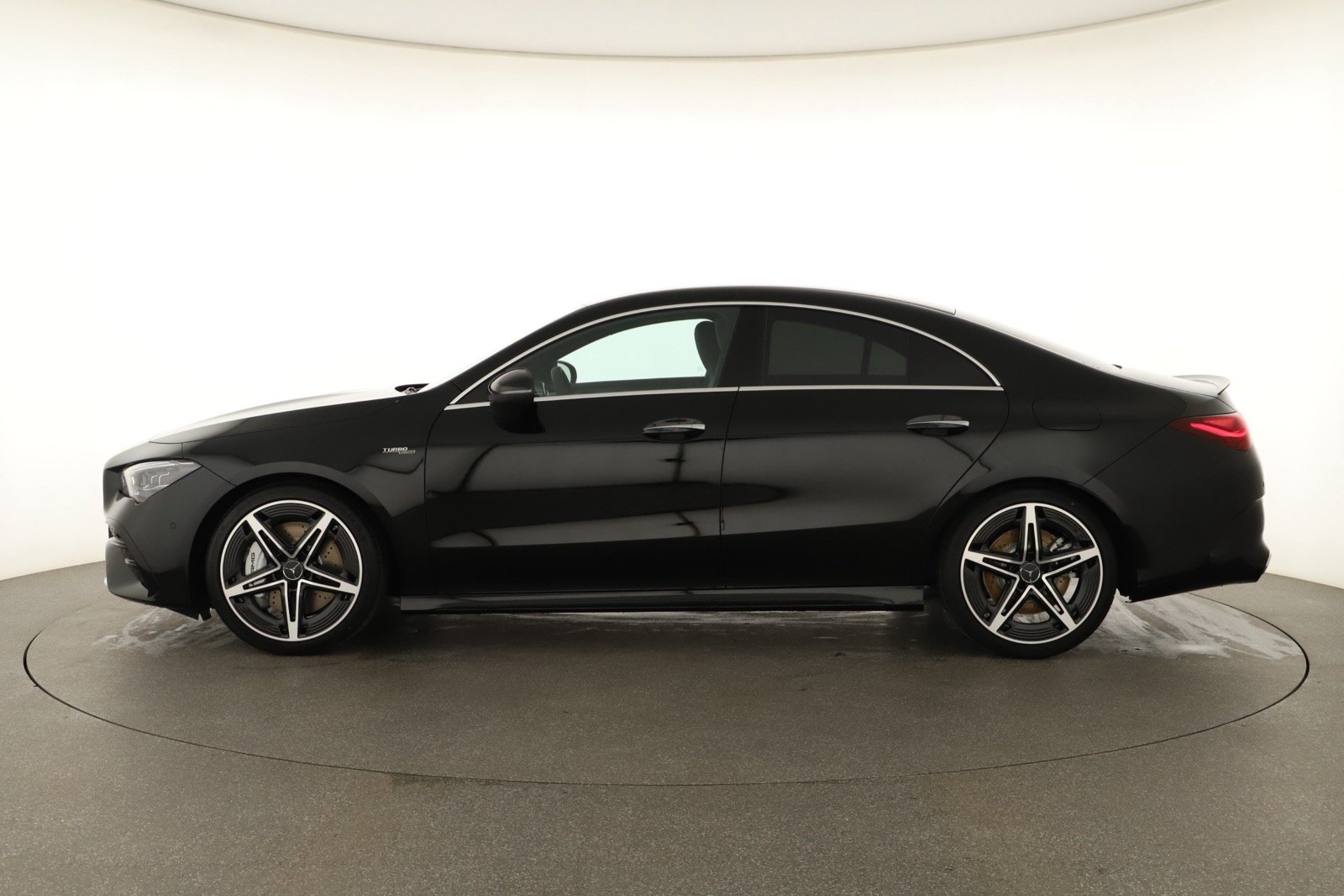 Mercedes-Benz CLA - 2024
