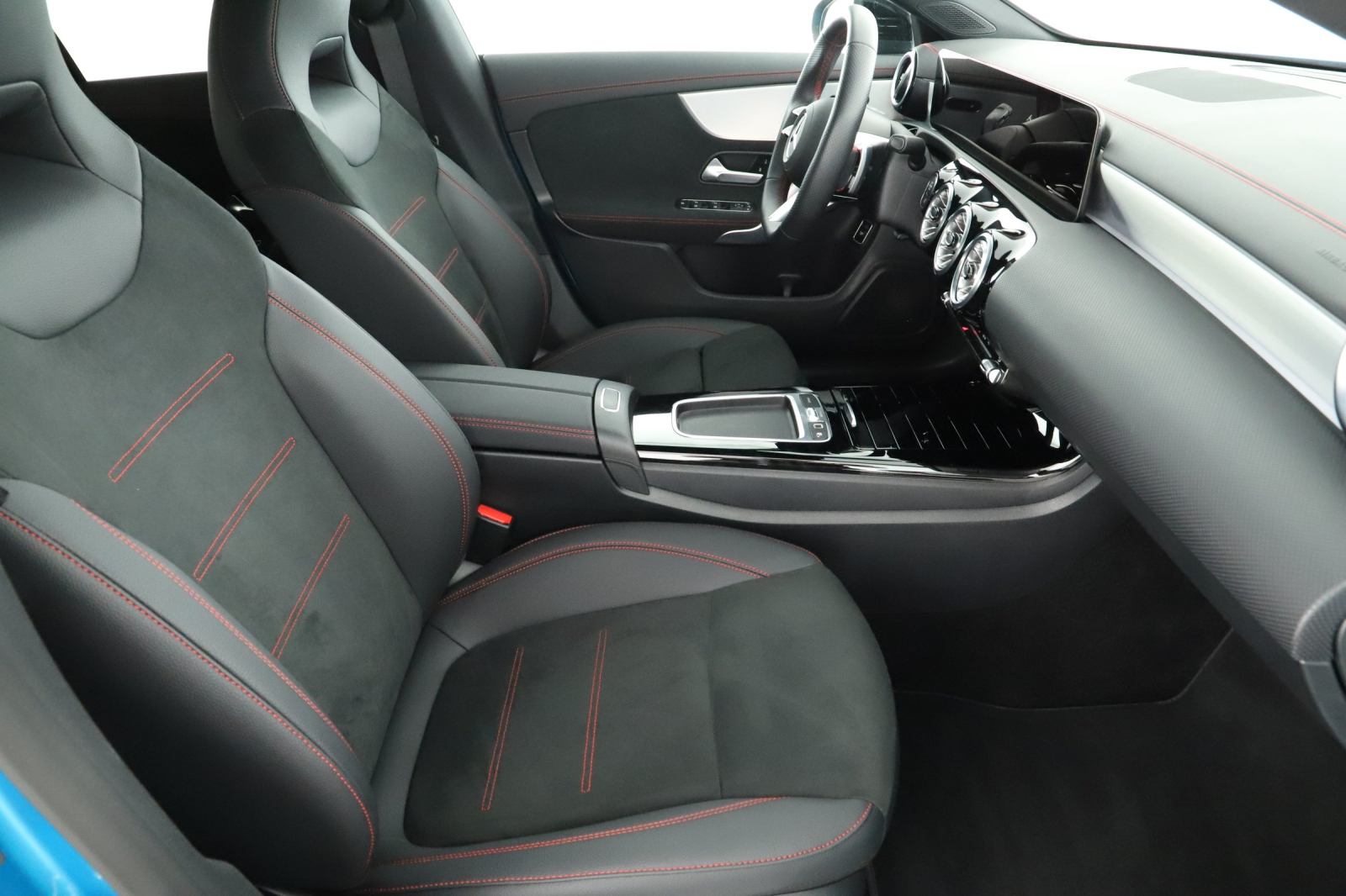 Mercedes-Benz CLA - 2024