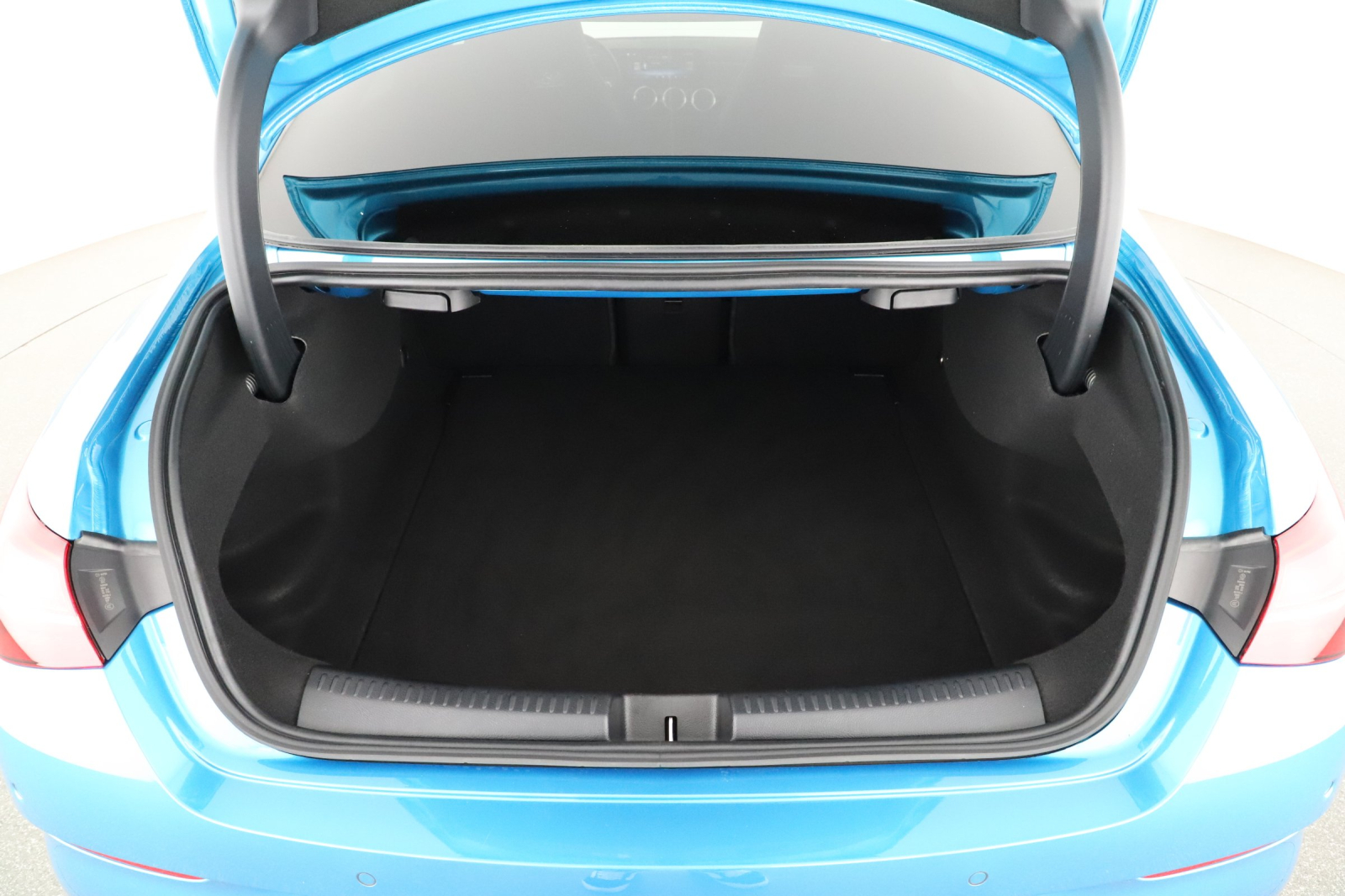 Mercedes-Benz CLA - 2024