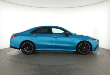 Mercedes-Benz CLA - 2024