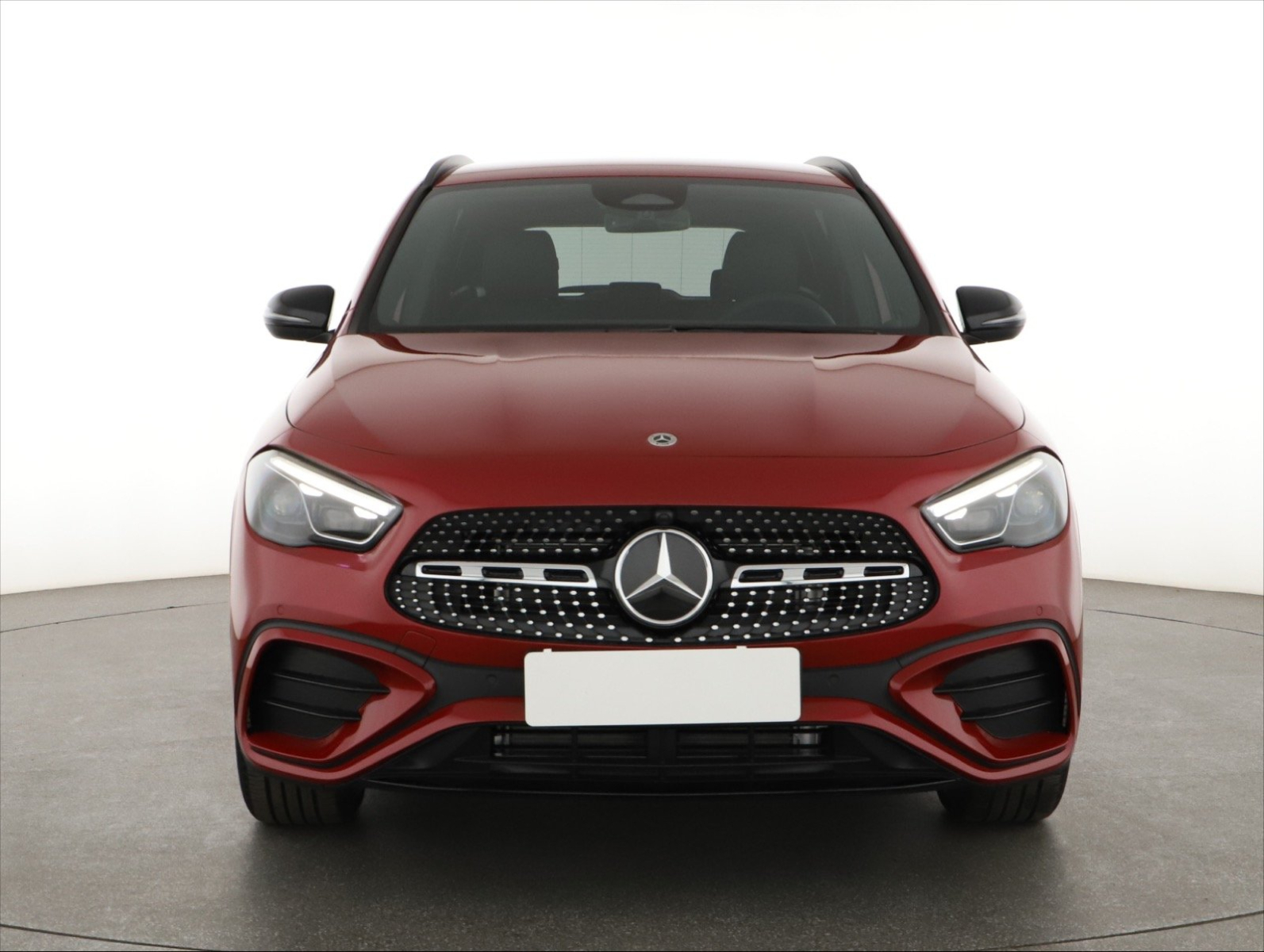 Mercedes-Benz GLA - 2024