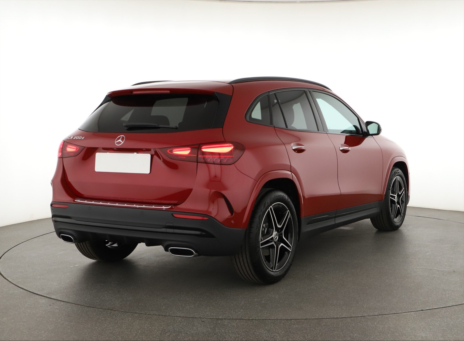 Mercedes-Benz GLA - 2024