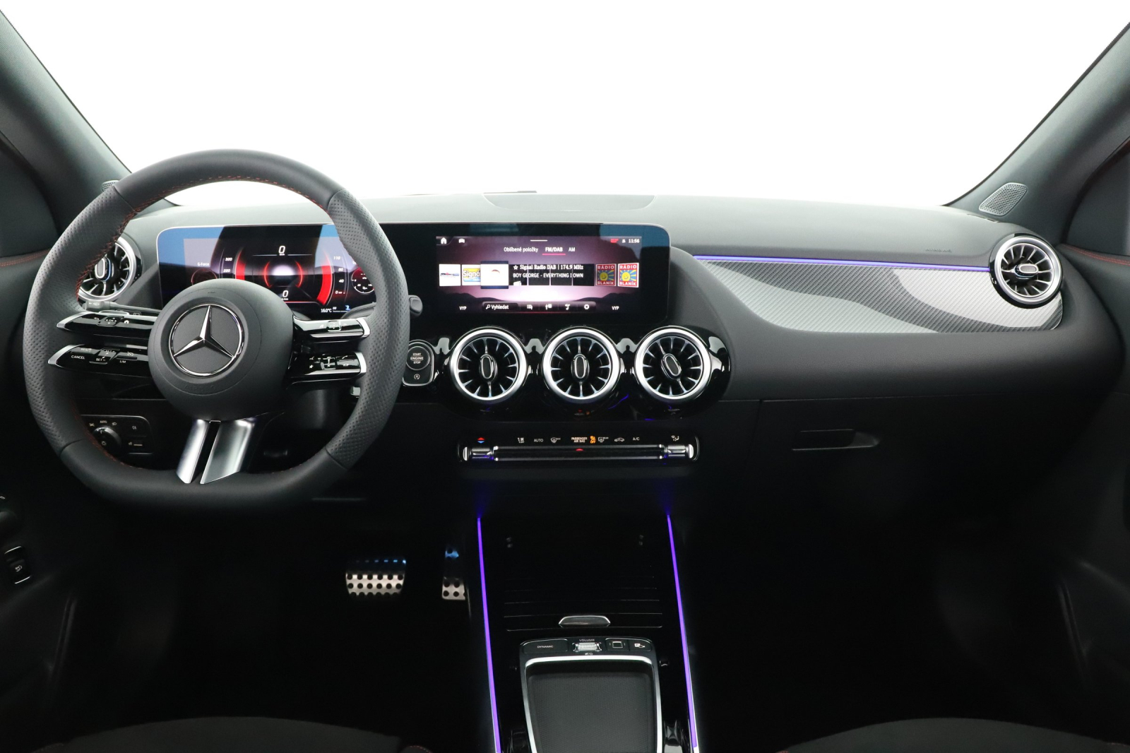 Mercedes-Benz GLA - 2024