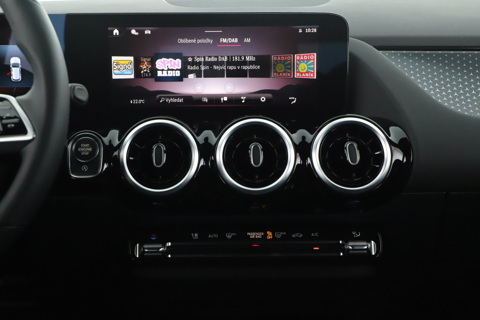 Mercedes-Benz GLA - 2024