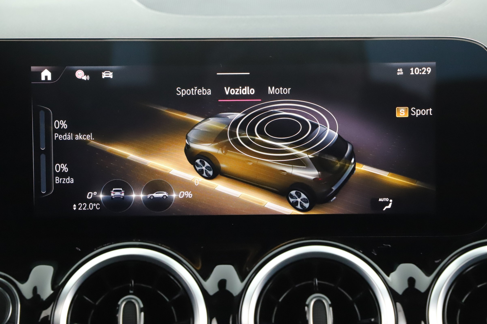 Mercedes-Benz GLA - 2024