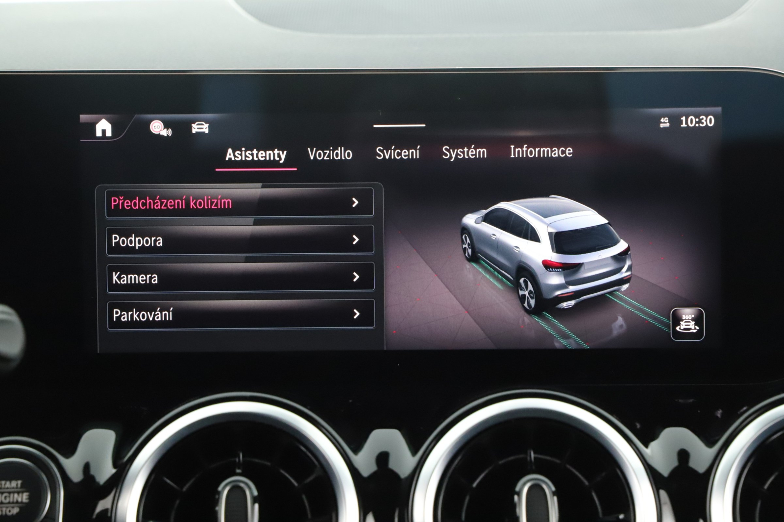 Mercedes-Benz GLA - 2024