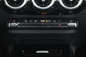 Mercedes-Benz GLA - 2024