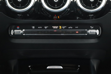 Mercedes-Benz GLA - 2024