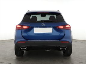Mercedes-Benz GLA - 2024