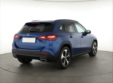 Mercedes-Benz GLA - 2024