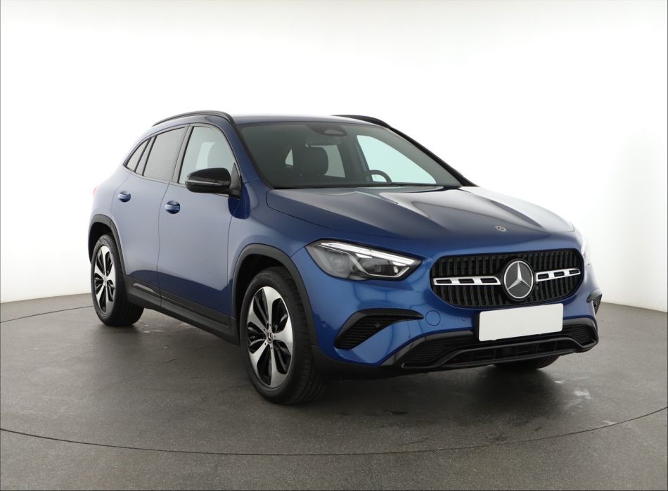 Mercedes-Benz GLA - 2024