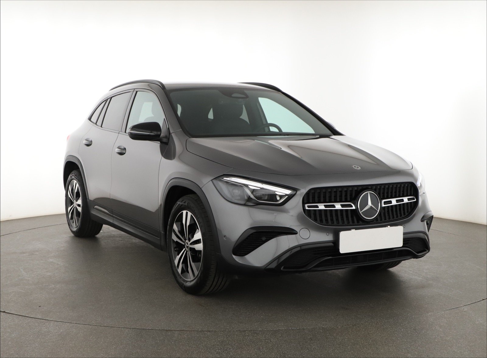 Mercedes-Benz GLA - 2024