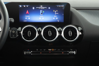 Mercedes-Benz GLA - 2024