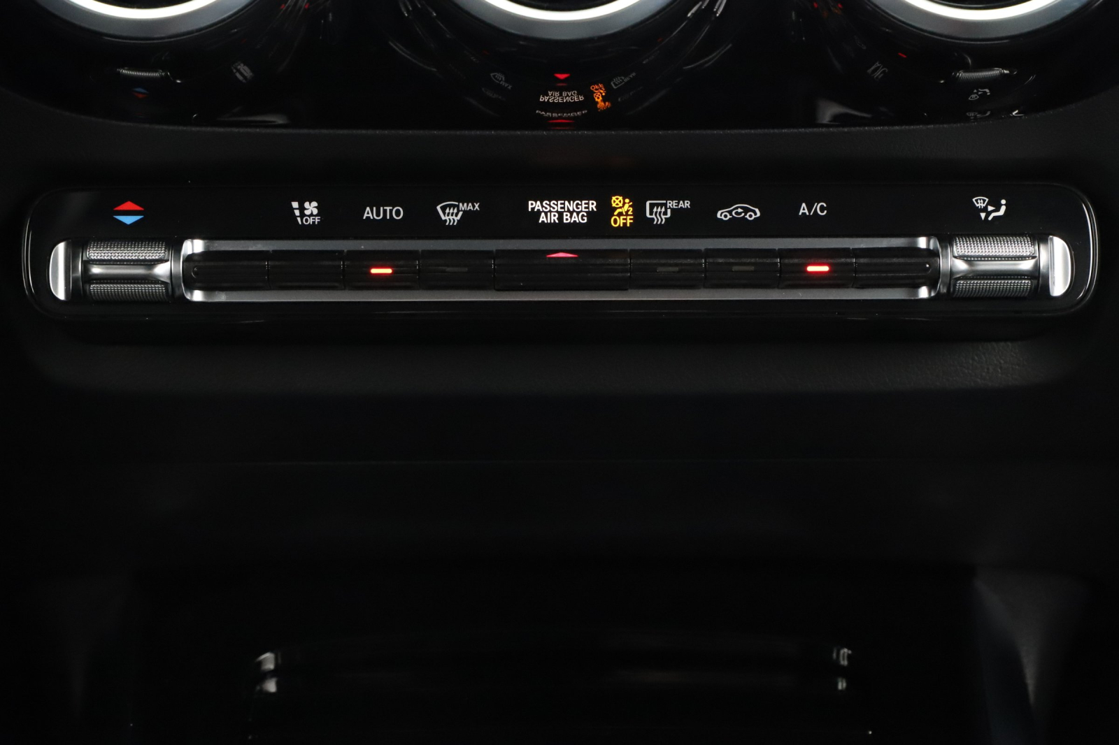 Mercedes-Benz GLA - 2024