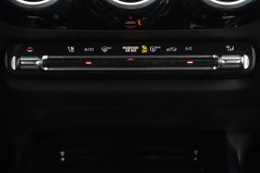 Mercedes-Benz GLA - 2024