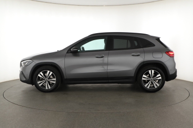 Mercedes-Benz GLA - 2024