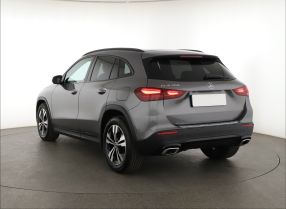 Mercedes-Benz GLA - 2024