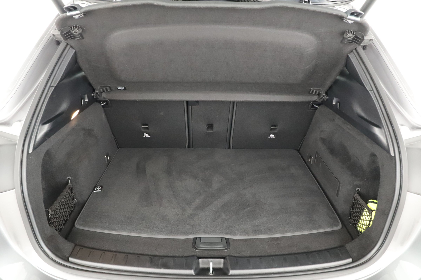 Mercedes-Benz GLA - 2024