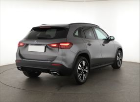 Mercedes-Benz GLA - 2024
