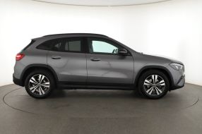Mercedes-Benz GLA - 2024