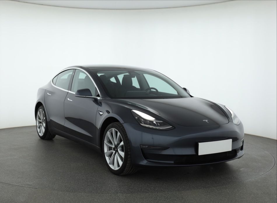 Tesla Model 3 - 2019