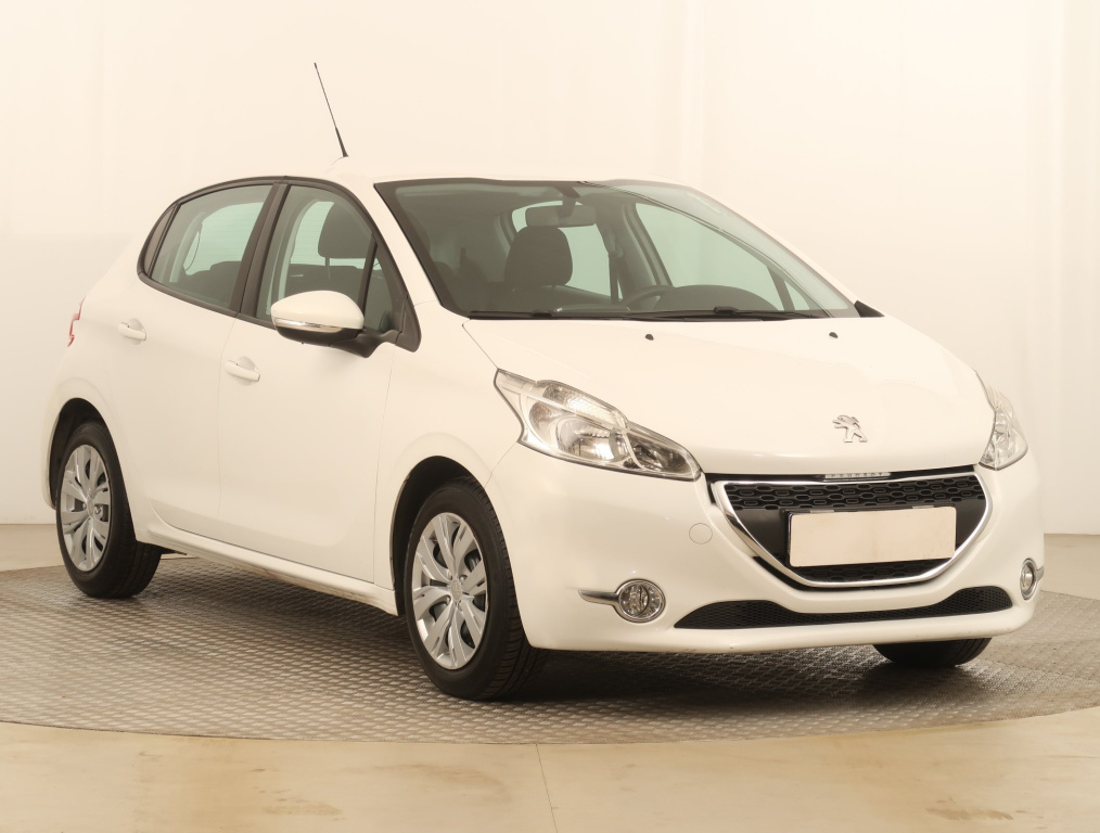 Peugeot 208, 2015, 1.2 PureTech, 60kW