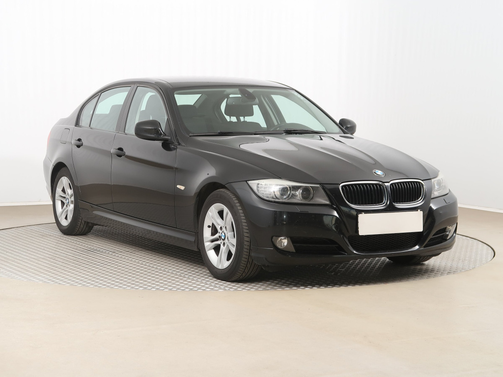 BMW 318 i, 2010, 318 i, 105kW