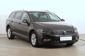 Volkswagen Passat, 2021