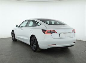 Tesla Model 3 - 2020