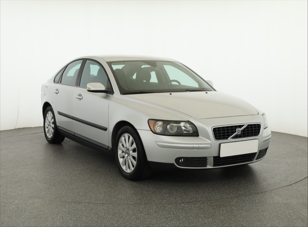 Volvo S40