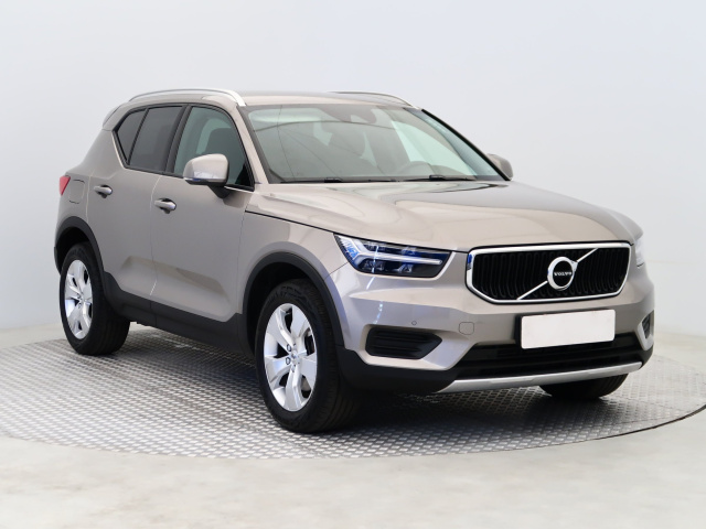 Volvo XC40 2021