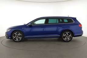 Volkswagen Passat - 2021