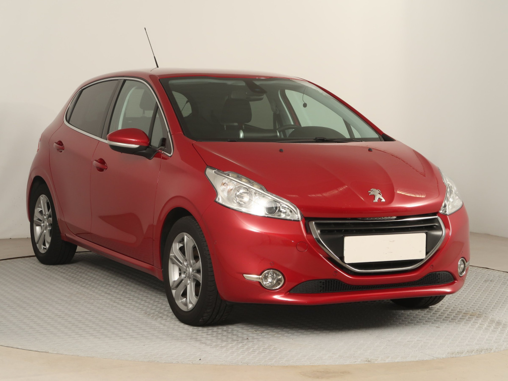 Peugeot 208, 2015, 1.2 PureTech, 60kW