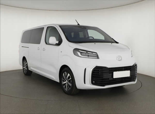 Toyota Proace Verso 2024