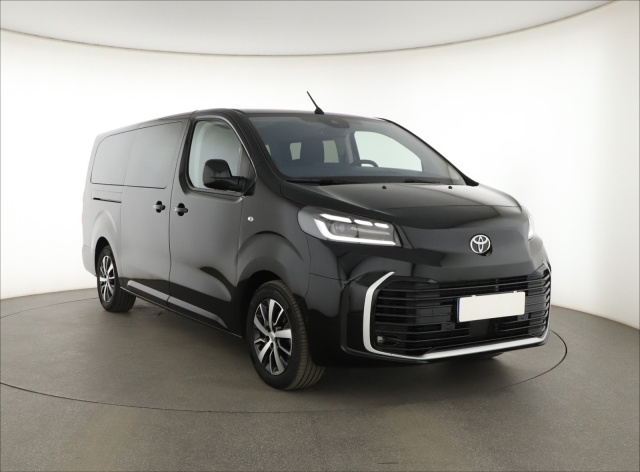 Toyota Proace Verso 2024