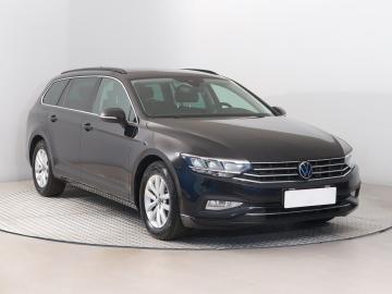 Volkswagen Passat, 2021