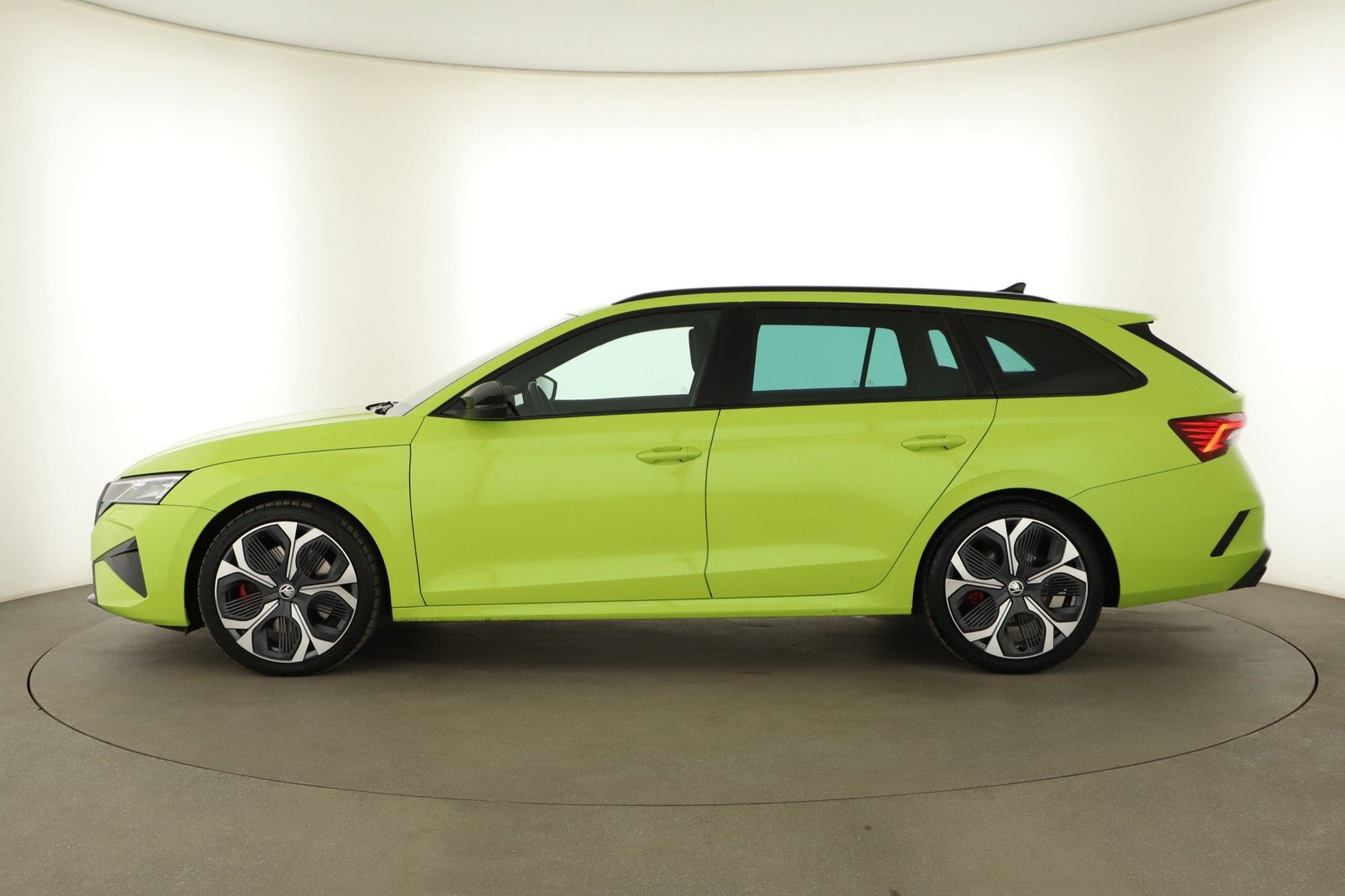 Škoda Octavia - 2024