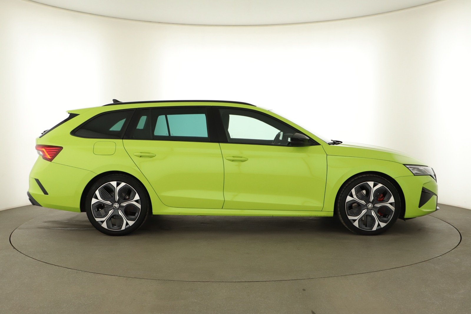 Škoda Octavia - 2024