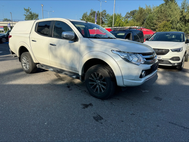 Mitsubishi L200 2016