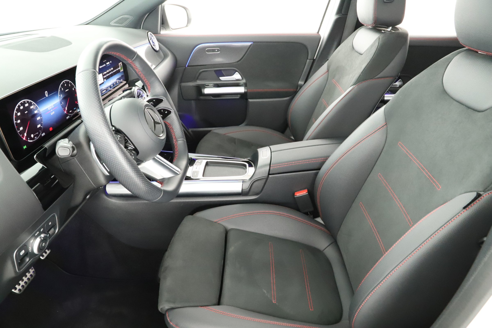 Mercedes-Benz GLA - 2024
