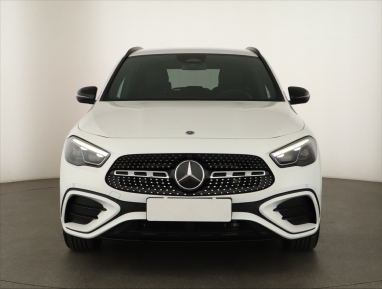 Mercedes-Benz GLA - 2024