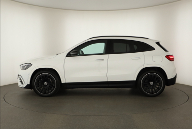 Mercedes-Benz GLA - 2024