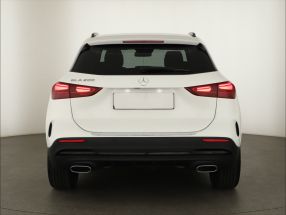 Mercedes-Benz GLA - 2024