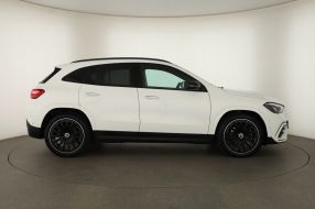 Mercedes-Benz GLA - 2024