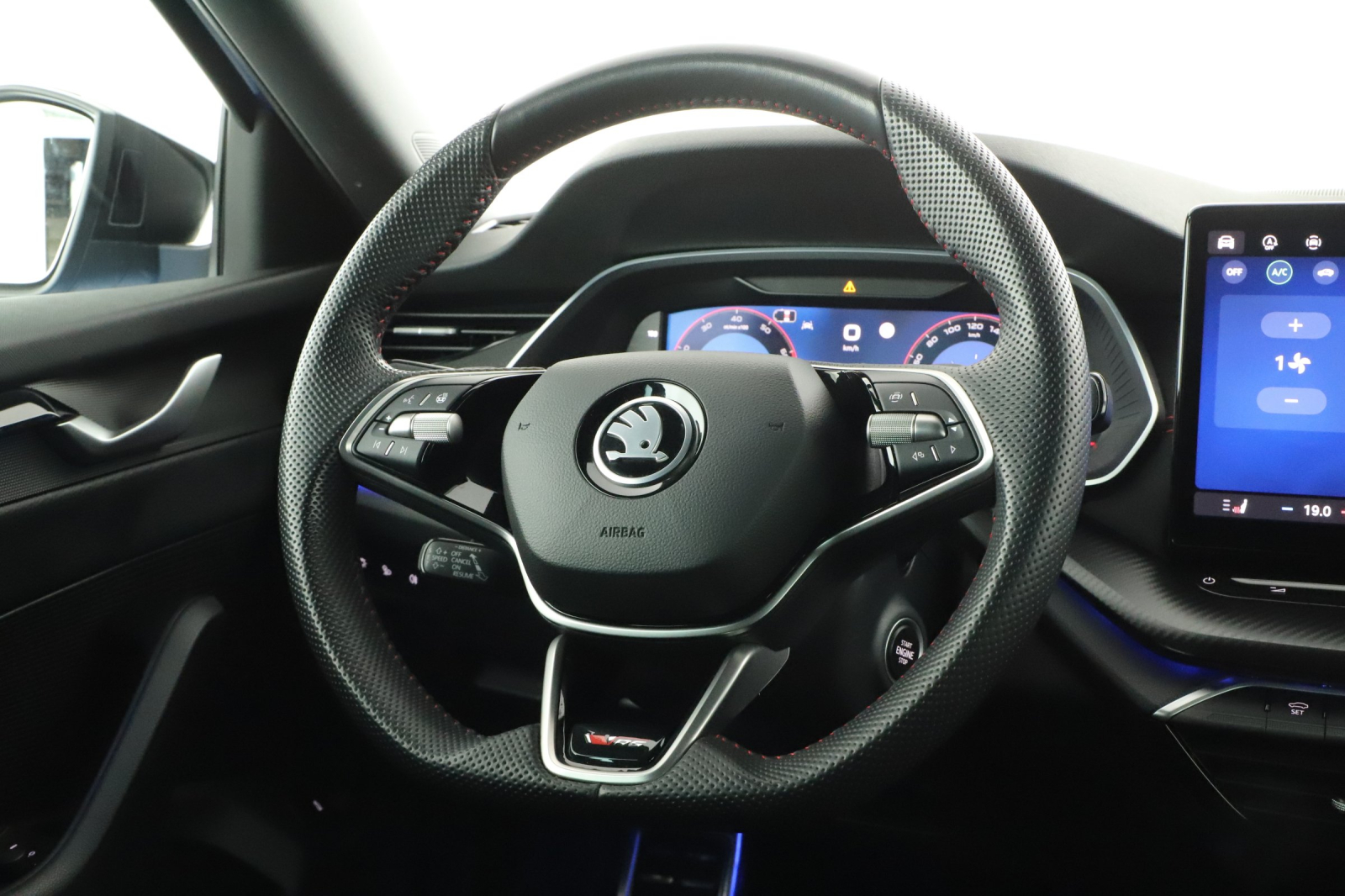 Škoda Octavia - 2024