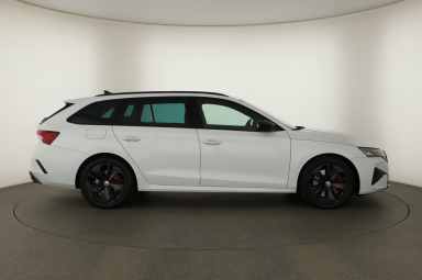 Škoda Octavia - 2024