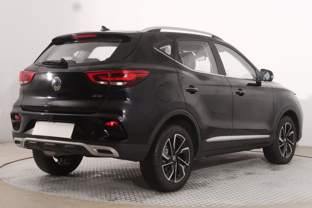 MG ZS SUV