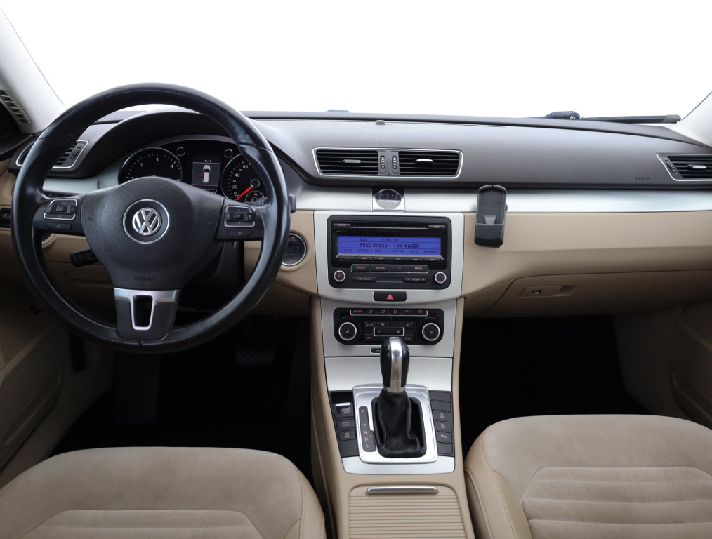 Volkswagen Passat, 2011, 2.0 TDI, 125kW