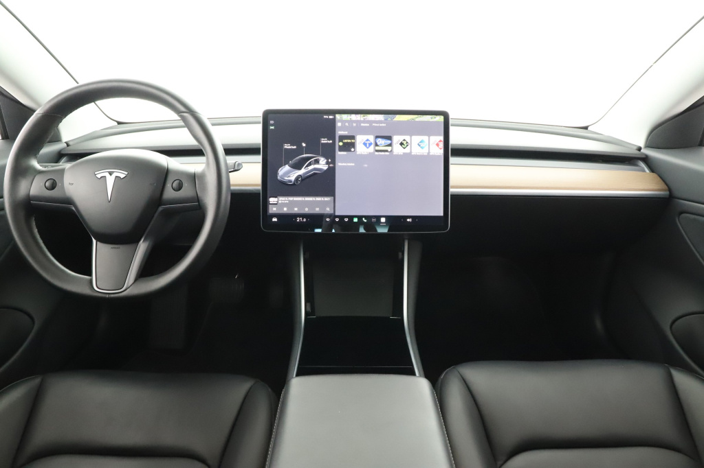 Tesla Model 3 Long Range 4WD 76kWh, 2019, Long Range 4WD 76kWh, 324kW, 4x4