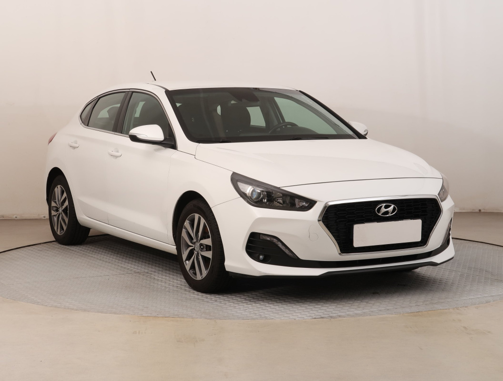 Hyundai i30 Fastback, 2017, 1.0 T-GDI, 88kW